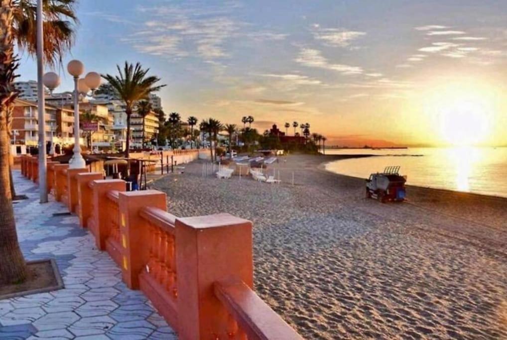Benalbeach. 1º Linea De Playa. Benalmádena Exteriér fotografie